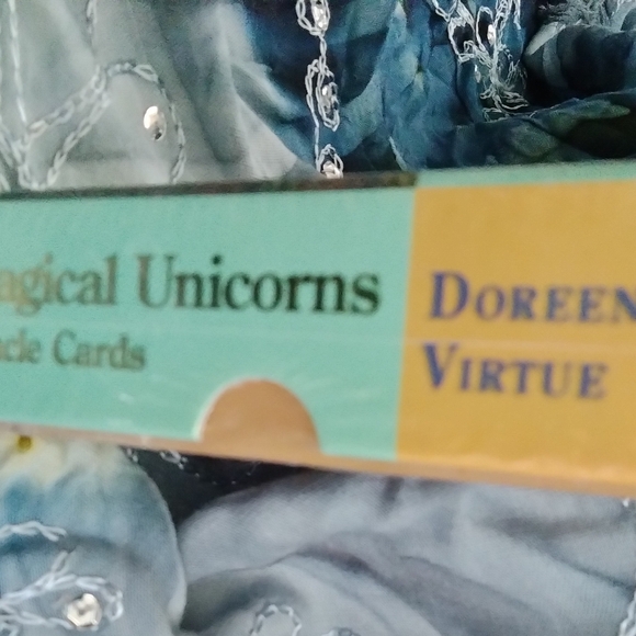 Doreen Virtue Magical Unicorns Oracle Cards by Hay House - Picture 3 of 4